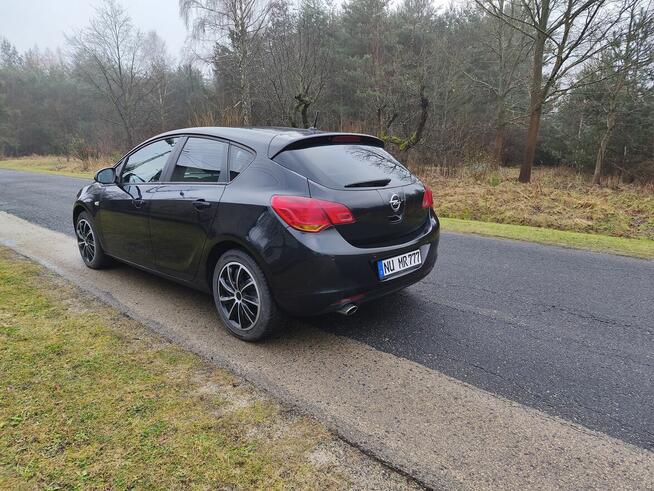 Opel Astra J 1.4 Benzyna Klima Tempomat Grzane Fotele z Niem