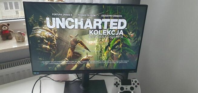 Konsola PS4 Playstation 4 pad okablowanie monitor