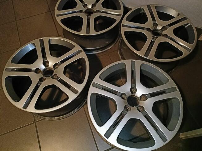 Oryginalne felgi Volvo Cassiopeia 5x108 x17 7,5Jx17xET49