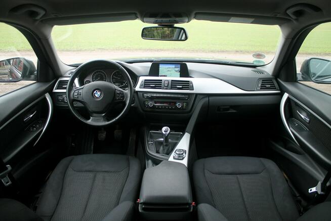 BMW 318 F30 F31 2.0 D 143 KM BiXenon NAVI Grzane FOTELE Tempomat EL. Klapa HAK