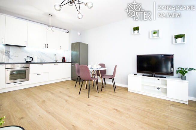 Stare Miasto, 2 pokoje, hala,balkon, do końca maja