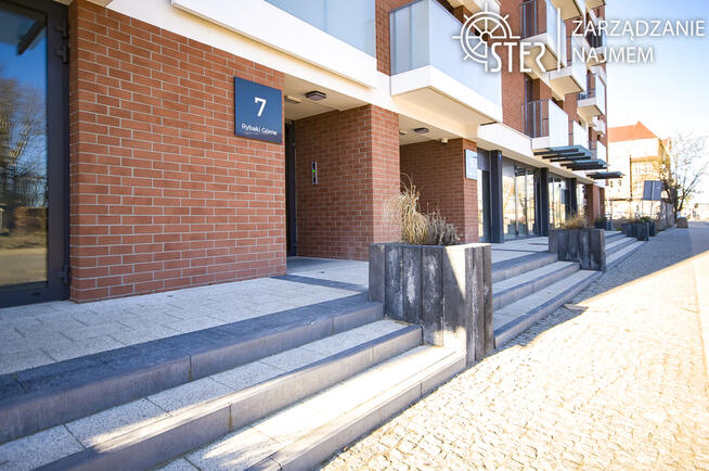 Stare Miasto, 2 pokoje, hala,balkon, do końca maja