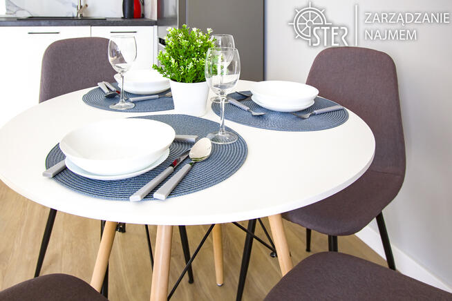 Stare Miasto, 2 pokoje, hala,balkon, do końca maja