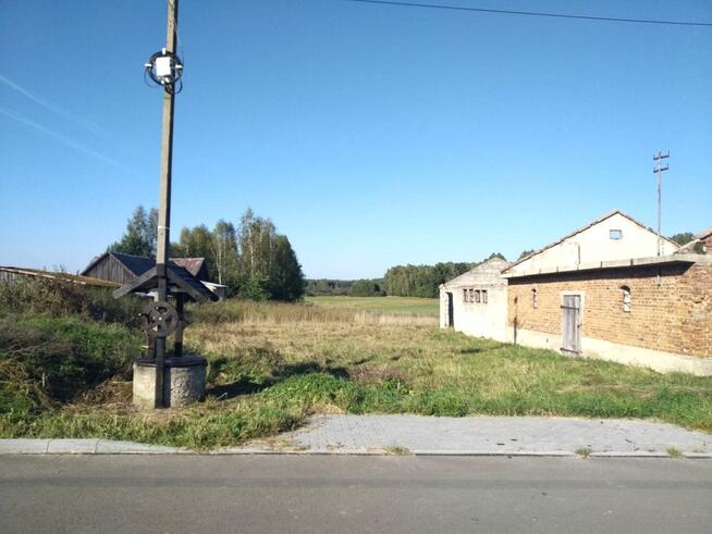 Sprzedam działkę siedliskową z zabudowaniami