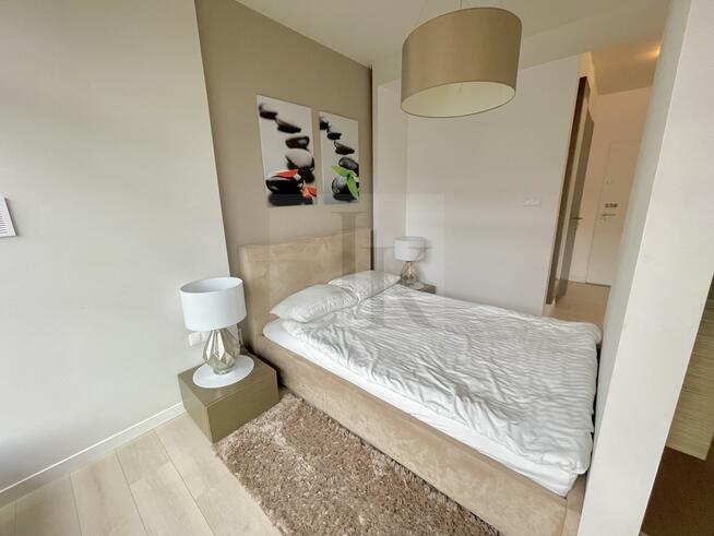 Studio z wydzieloną sypialnią w 19.Dzielnicy