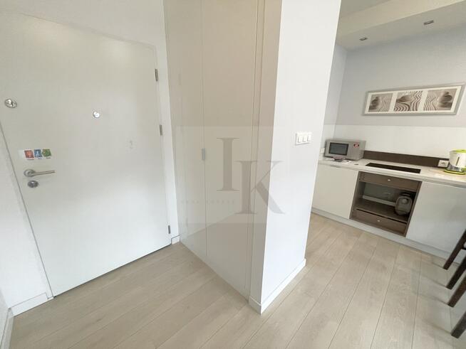 Studio z wydzieloną sypialnią w 19.Dzielnicy