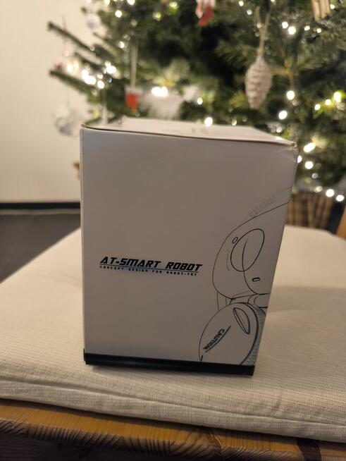 Interaktywny robot zabawka