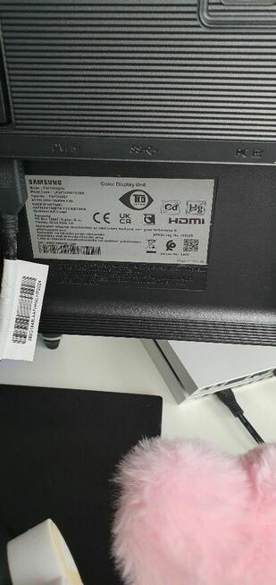 Konsola PS4 Playstation 4 pad okablowanie monitor