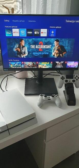 Konsola PS4 Playstation 4 pad okablowanie monitor