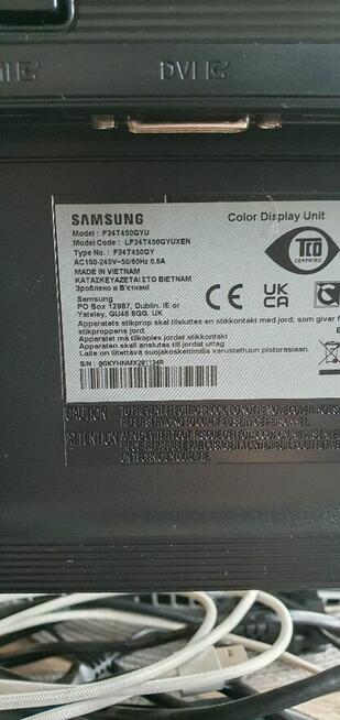 Konsola PS4 Playstation 4 pad okablowanie monitor