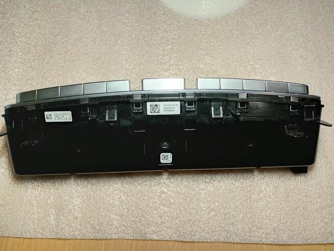 Panel klimatyzacji A 213 905 90 03 Mercedes W213