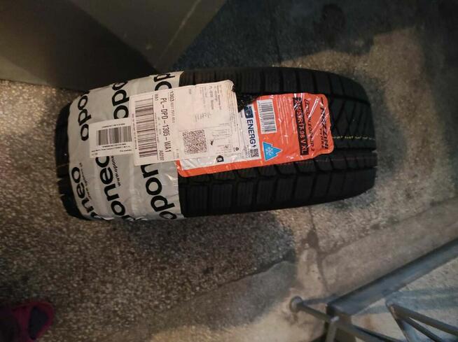 NOWE Opony zimowe SNOW MAZZINI LEOPARD 2 215/55 R17 98 V XL