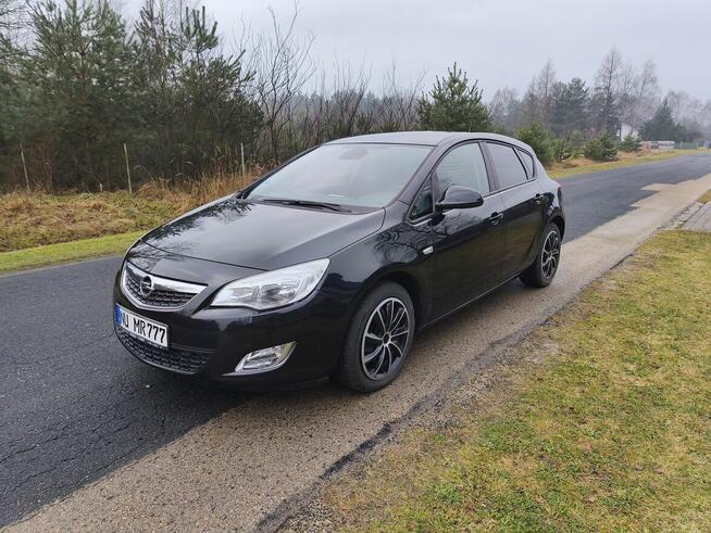 Opel Astra J 1.4 Benzyna Klima Tempomat Grzane Fotele z Niem