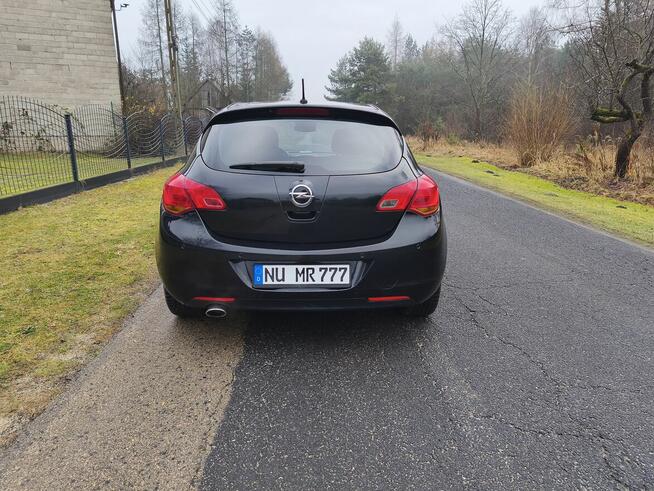Opel Astra J 1.4 Benzyna Klima Tempomat Grzane Fotele z Niem