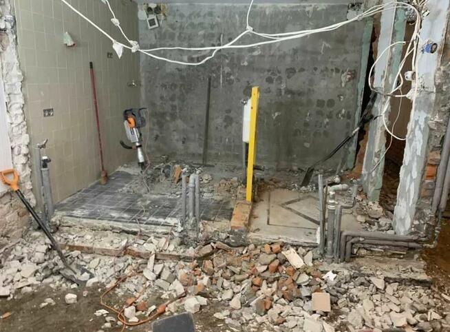 Wyburzenia scian tynki posadzki