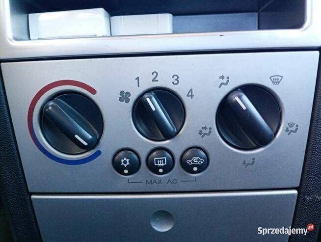 Opel Meriva 1,6 benzyna nowy rozrząd opony bez rdzy 172000