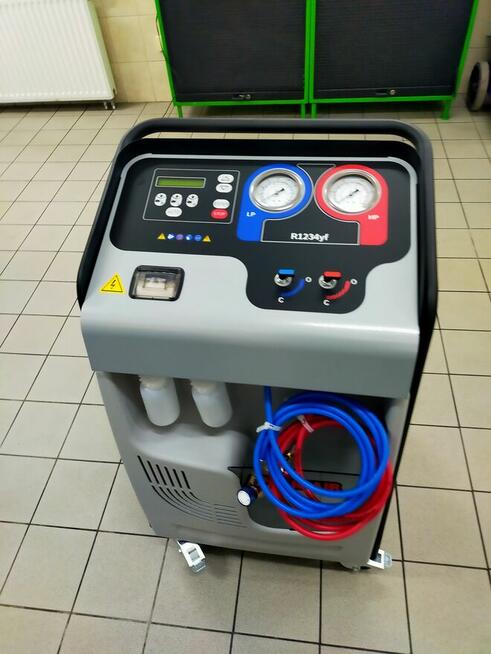 ACS 553 – Stacja klimatyzacji odbierz myjkę Bosch Advanced