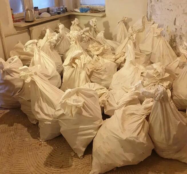 Profesjonalne opróżnianie mieszkania obejmuje: demontaż