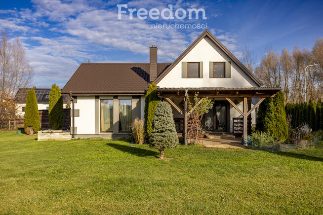 Dom na dużej działce ze stawem – Konieczki