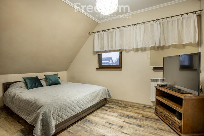 Dom na dużej działce ze stawem – Konieczki