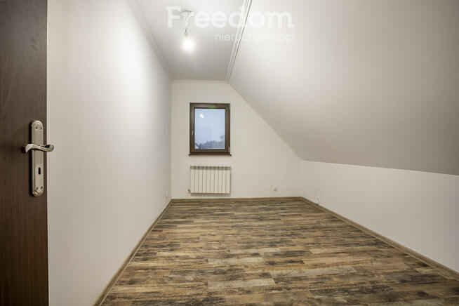 Dom na dużej działce ze stawem – Konieczki