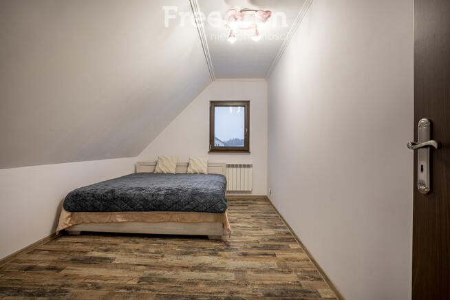 Dom na dużej działce ze stawem – Konieczki