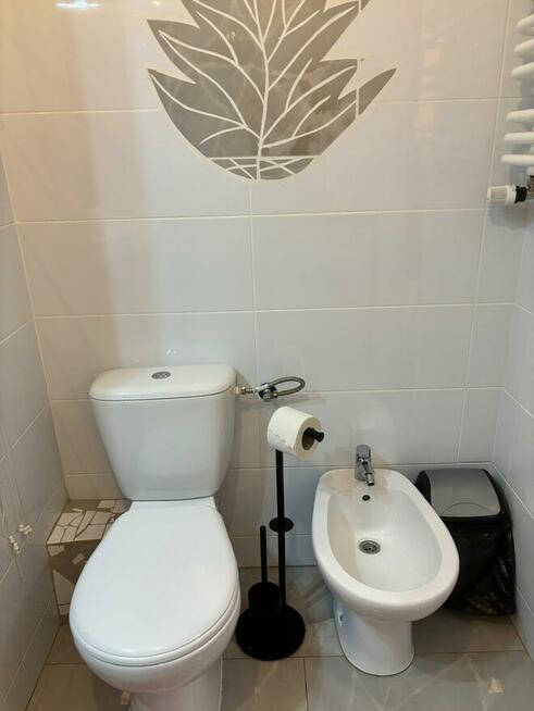 Przytulne 2 pokojowe mieszkanie w bardzo dobrej lokalizacji.