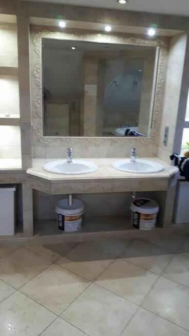 Układanie płytek, generalne remonty wnętrz.