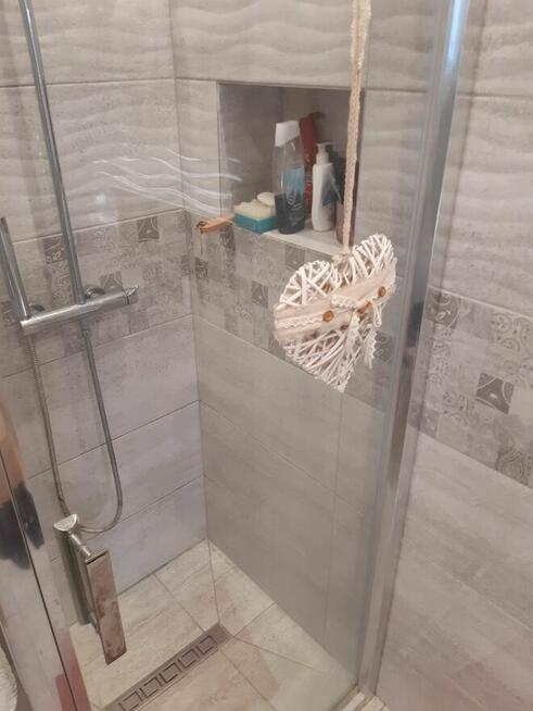 Układanie płytek, generalne remonty wnętrz.