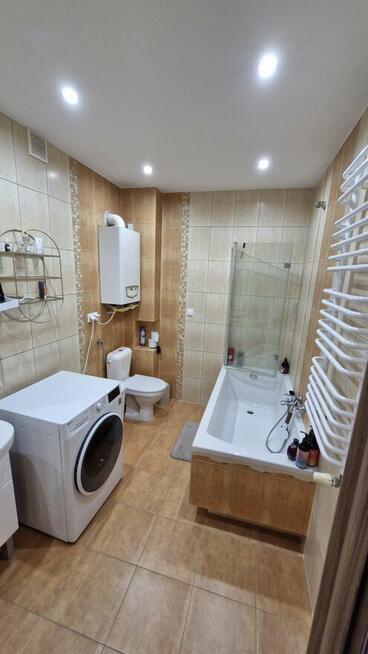 Przestronne mieszkanie z dużym balkonem, miejscem garażowym