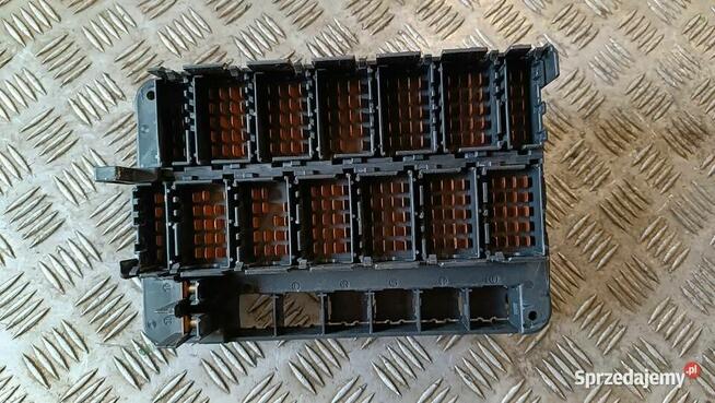 Skrzynka bezpieczników Porsche 944 94461011000