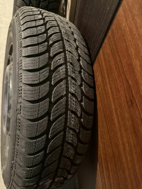 ** Opony Zimowe wraz ze stalówkami 4x100/ 175/70R13 FRIGO