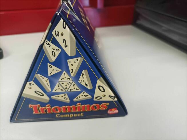 Triominos Compact – Kultowa Gra Logiczna (Wersja Podróżna)