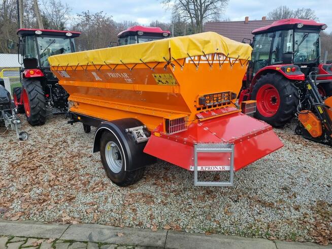 Posypywarka Pronar T131