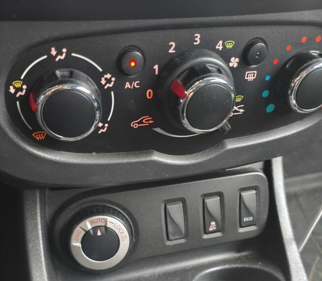 Dacia duster 4x4 1,6 benzyna LPG salon Polska