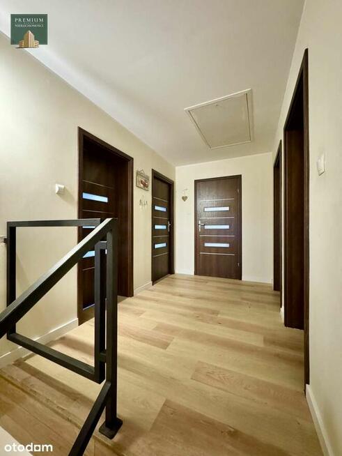 Dom wolnostojący - na przestronnej działce w Narwi.