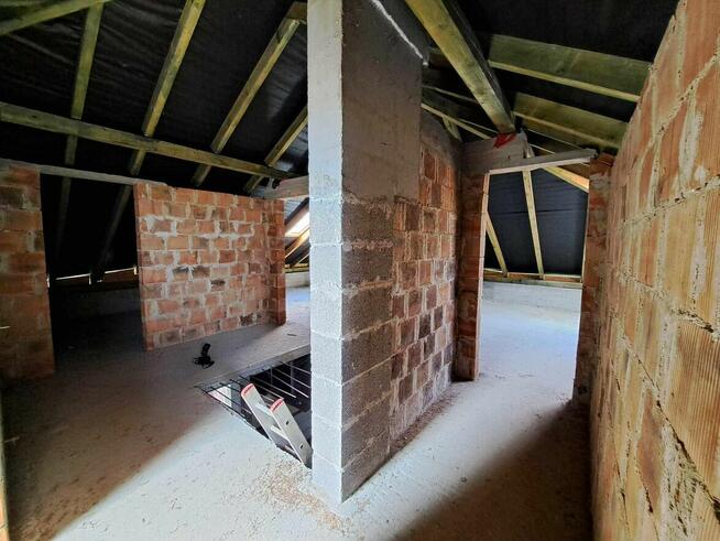 Na sprzedaż DOM, garaż. Działka 1214m2. Straszydle