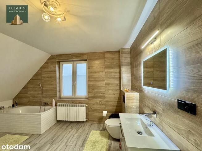 Dom wolnostojący - na przestronnej działce w Narwi.