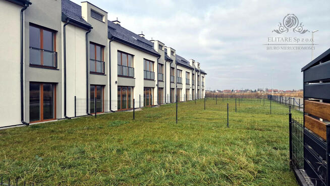 Dom szereg środkowy o pow.130,58m2 na działce 113,90m2, Kąty Wrocławskie