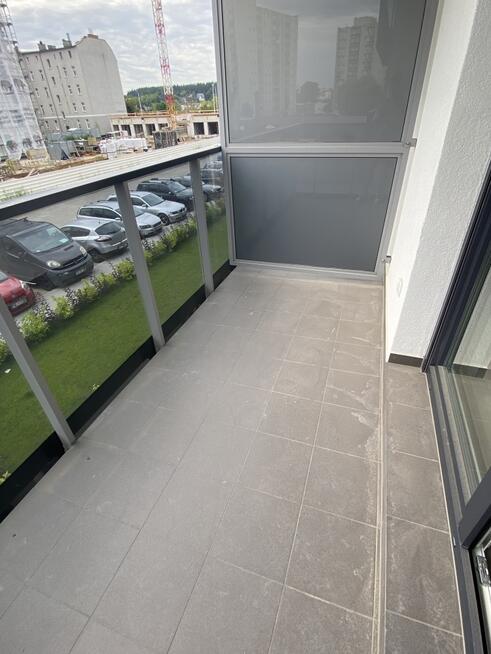 Mieszkanie w nowym bloku przy ulicy Rynkowej.