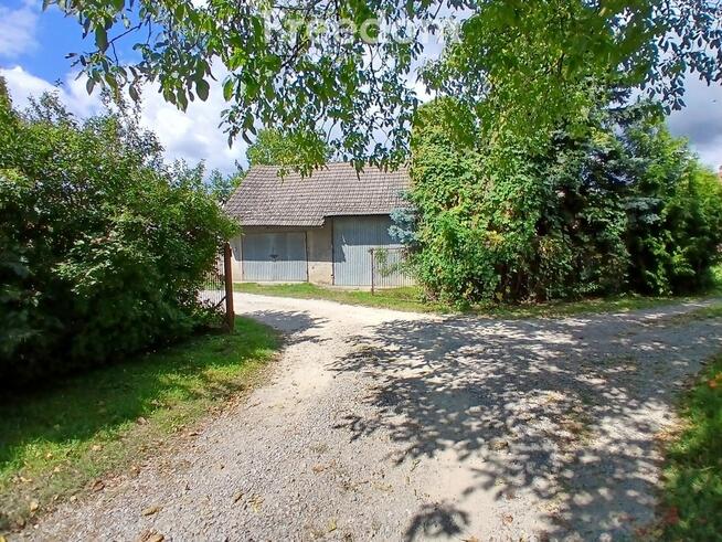 Działka 17,34 ar z domem i garażem – Wierzawice