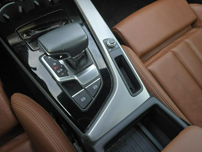 Audi A5 40TFSI_MatrixLED_Panorama_Skóra_Bang&Olufsen_Virtual