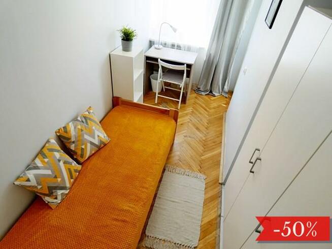 Podskarbińska 10, Praga Północ, pokój z balkonem