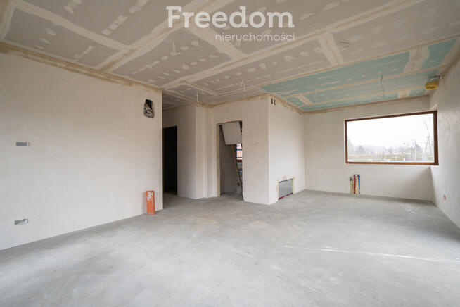 Parterowy dom w stanie deweloperskim