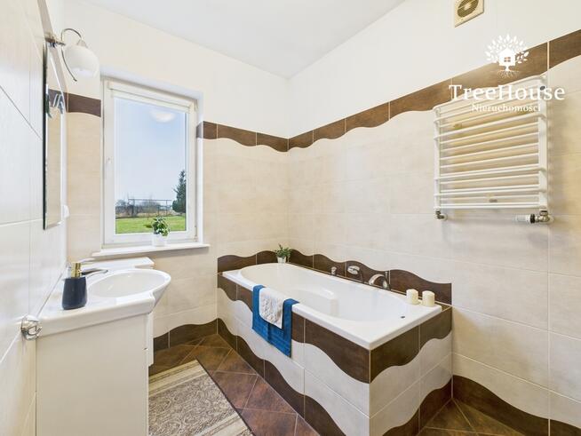 Komfortowy dom na jeziorem w malowniczej okolicy