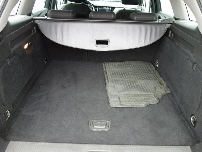 Opel Astra Sports Tourer z 2017 roku z silnikiem 1.6 (1598 cm³)