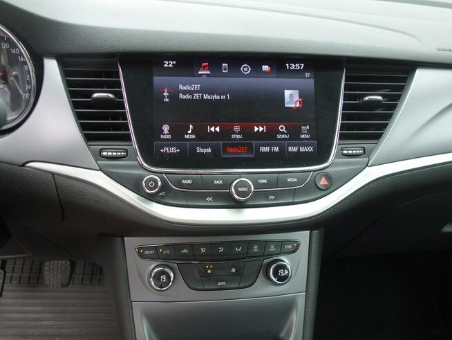 Opel Astra Sports Tourer z 2017 roku z silnikiem 1.6 (1598 cm³)