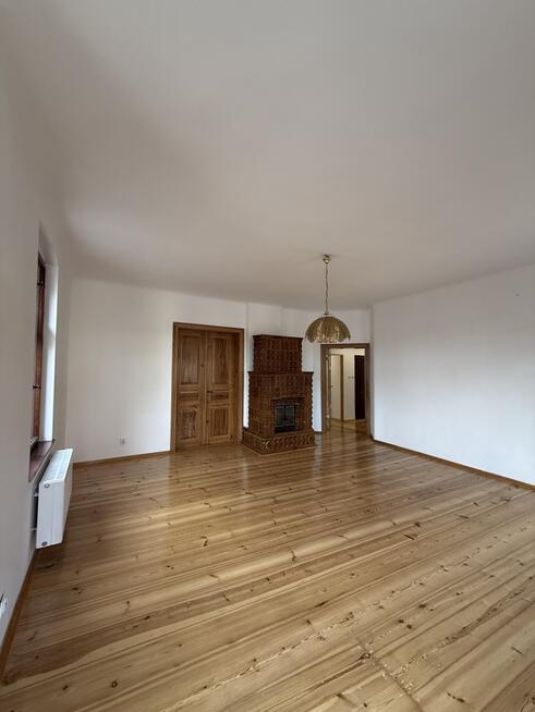 Duże Ciepłe Jasne Mieszkanie w Kamienicy