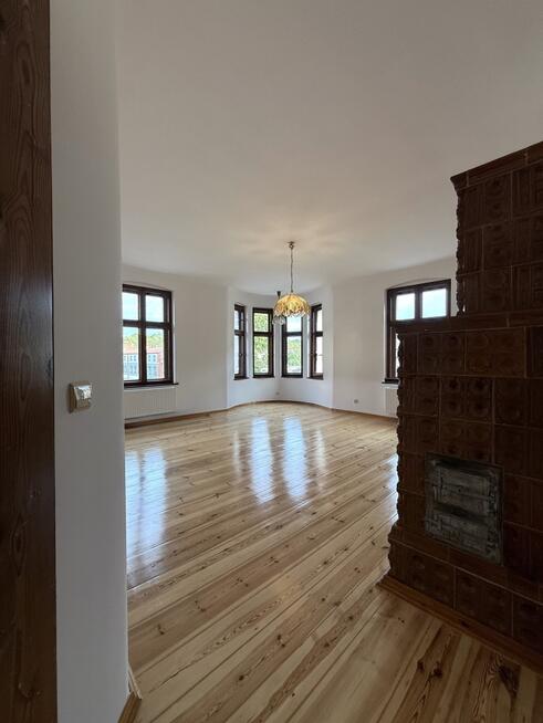 Duże Ciepłe Jasne Mieszkanie w Kamienicy