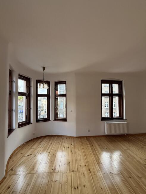 Duże Ciepłe Jasne Mieszkanie w Kamienicy